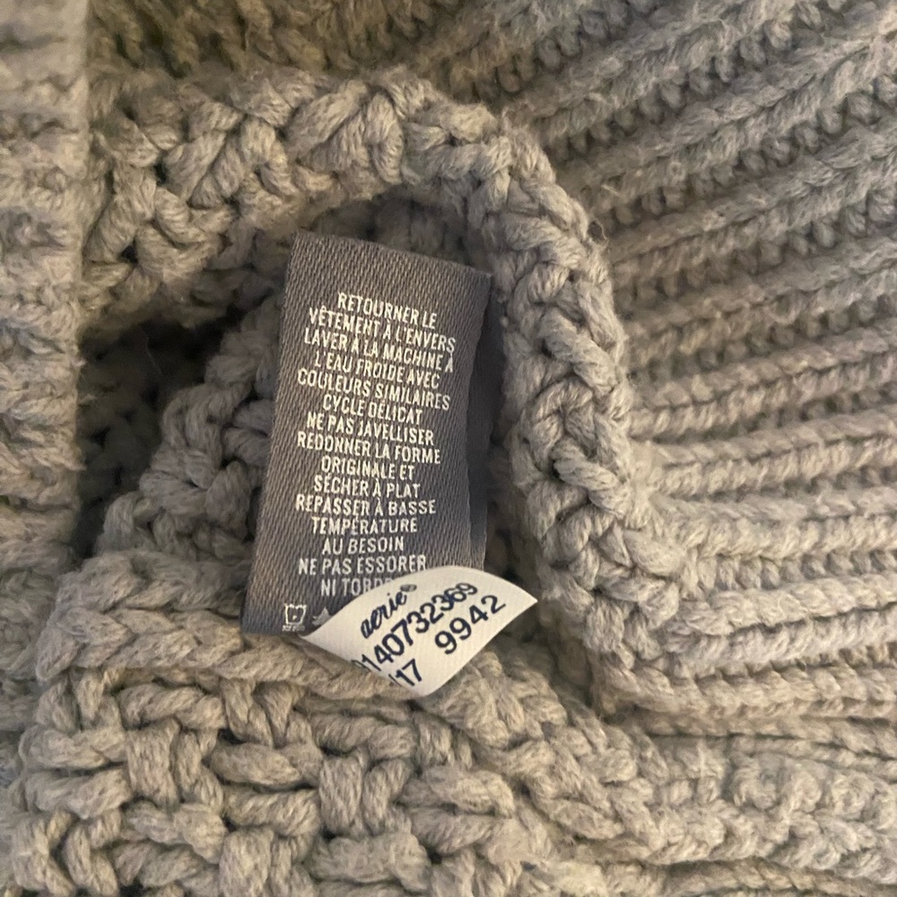 Aerie Gray Cable Knit Women's Sweater - Picture 7 of 8